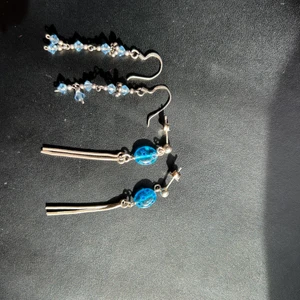 Så söta äkta silver örhängen  - Så fina örhängen,äkta silver. Ny skick. 200kr för både par . 