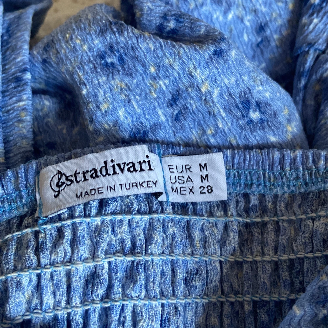 Blå klänning - Stradivarius - 90