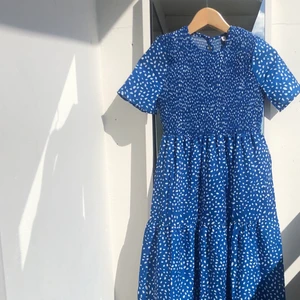 Klänning - Söt sommarklänning!! Strl S, aldrig använd endast testad på. Pm för frågor🙆‍♀️