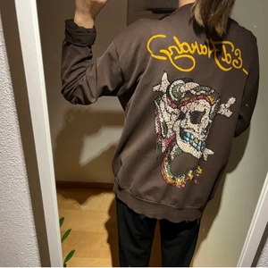 Ed hardy kofta - Brun ed Hardy kofta med rhinestones. Bra skick!