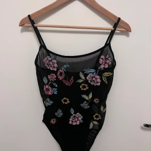 Body från Zara - Aldrig använd, i nyskick!