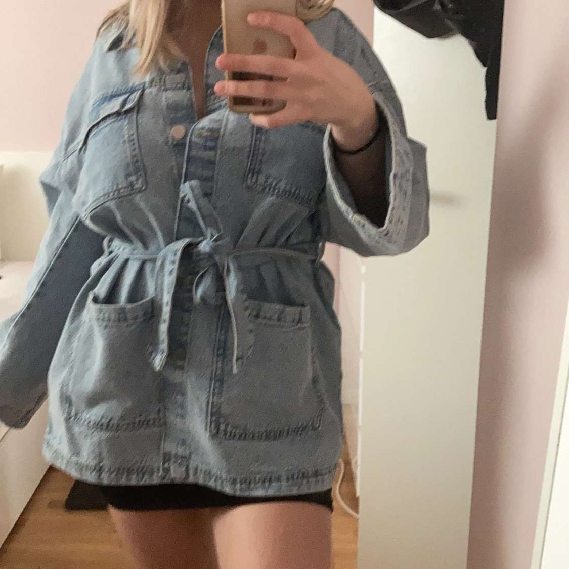 Ny trendig jeansjacka , prislapp kvar 