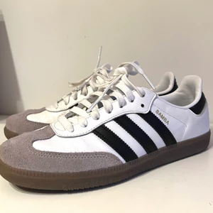 Adidas samba - Använda några enstaka gånger, nästan som nya! Säljer då de är för små för mig