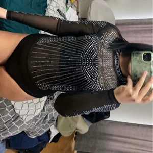 Sexy bodysuit - Snygg bodysuit som är tyvärr för liten för mig. Säljes för 300kr då den är som ny🤩🤩