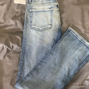 Nya bootcut jeans - Säljer mina nya bootcut jeans från hm💗