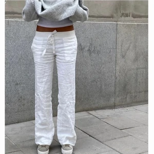 Alobha label linnebyxor - Linnebyxor från lova Widerbergs egna märke jag har sytt upp dom så dom passar mig som är 162 det synd inte att dom är uppsydda! Nypris 600kr! Blir budgivning om många är intresserade💗💗