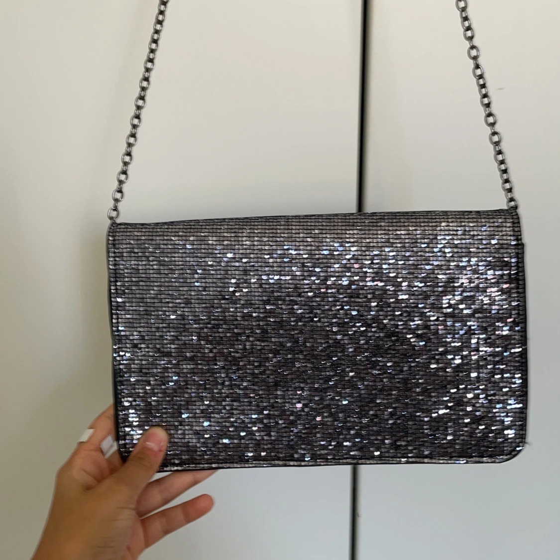 Glittrig hand väska  - 90