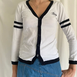 Kofta - ❗️kontakta innan köp❗️ säljer denna kofta, aldrig använd! Möts helst, skriv privat för detaljer!💕