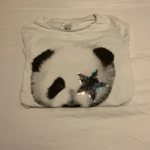 Långärmadtröja  - En jätte fin och mysig tröja med en panda på 