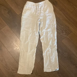Linnebyxor - Beiga linnebyxor från hm, aldrig använda pga för små. Storlek XS 