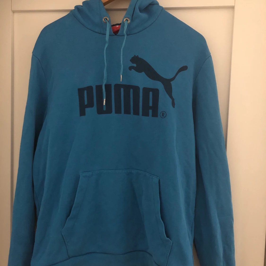 Mysig tjocktröja str. M  - 90