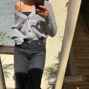 Kofta - Grå stickad oversized kofta från Lager 157. Strl L🤍