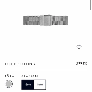 Daniel Wellington klockarmband i mesh  - Helt oanvänt klockarmband från Daniel Wellington i mesh. det är silvrigt och i storleken 12 mm. Det ligger fortfarande i originalförpackningen. Nypris är 599kr mitt pris är 300kr.