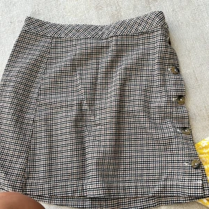 Kjol - Kjol från hm storlek 40!