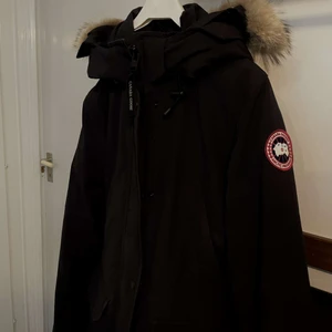 Canada goose jacka (svart) - canada goose jacka Dam storlek XS