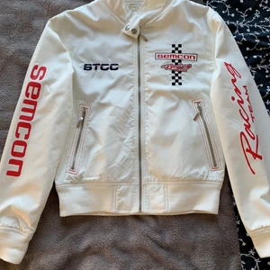 Vintage Jacka, Retro - Vintage Jacka från Sebago. Knappt använd Storlek herr S, plaggets längd från axlar till botten är 60 cm.  Kan mötas upp i Lund eller Malmö!