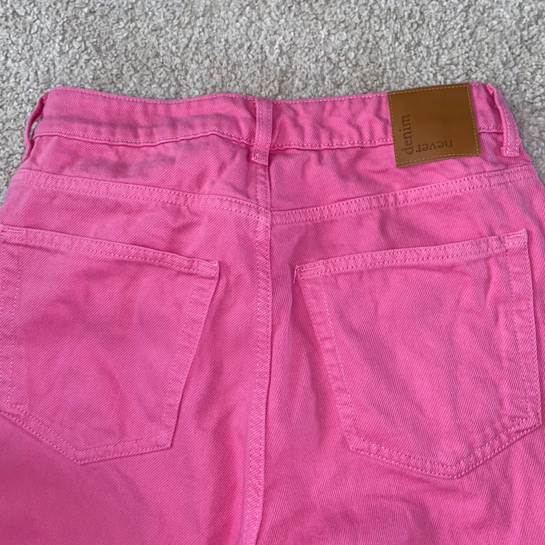 Rosa jeans bikbok - 90