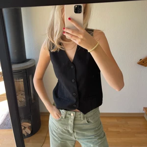 Kavaj väst - Köpt second hand💖 strl 164 men passar en mindre S-M