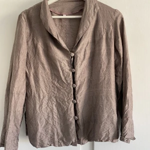 Lila skjorta - Lila skjorta/topp/blus, bra skick