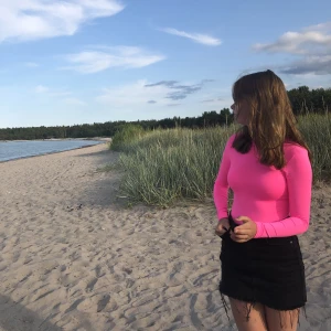 Rosa body - En jätte fin rosa body ifrån Bershka. Använd några få gånger så är så gott som ny☺️