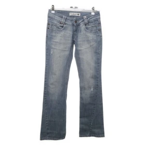 Diesel jeans - Säljer dessa jeans från Disel, prislappen sitter kvar. Jag är runt 1,64❤️