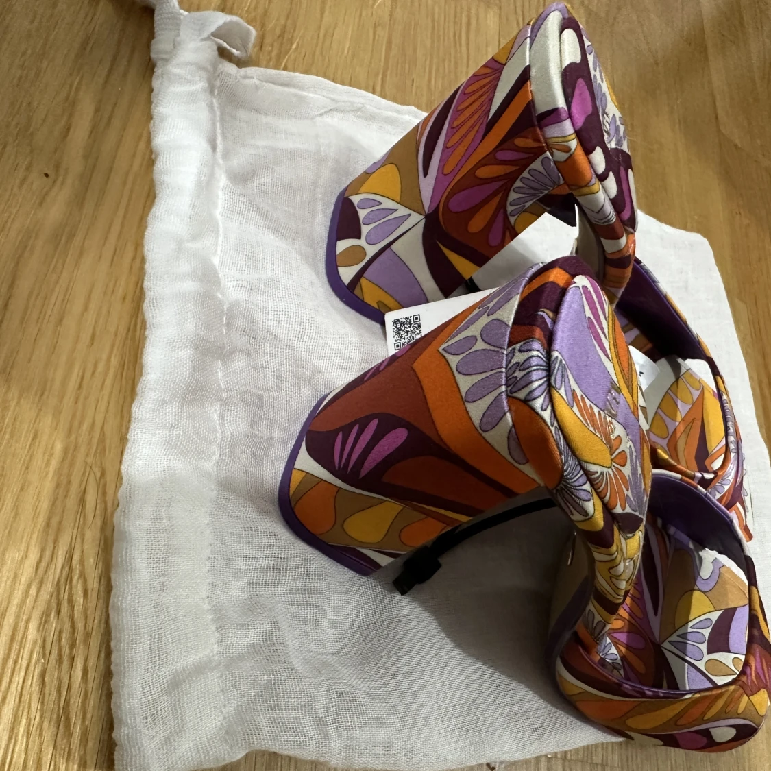 high heeled sandals with pattern - 91