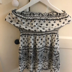 Klänning - Strandklänning meddela för mer info!