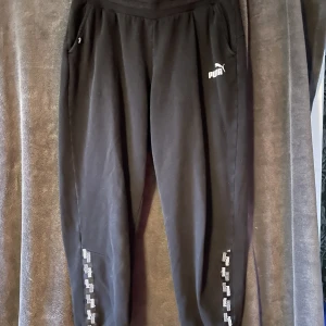 Mjukisbyxor  - Mjukisbyxor från Puma, i storlek M/L