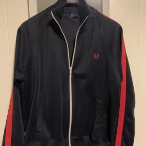 Fred Perry tröja - Storlek S Skick 8.5 av 10