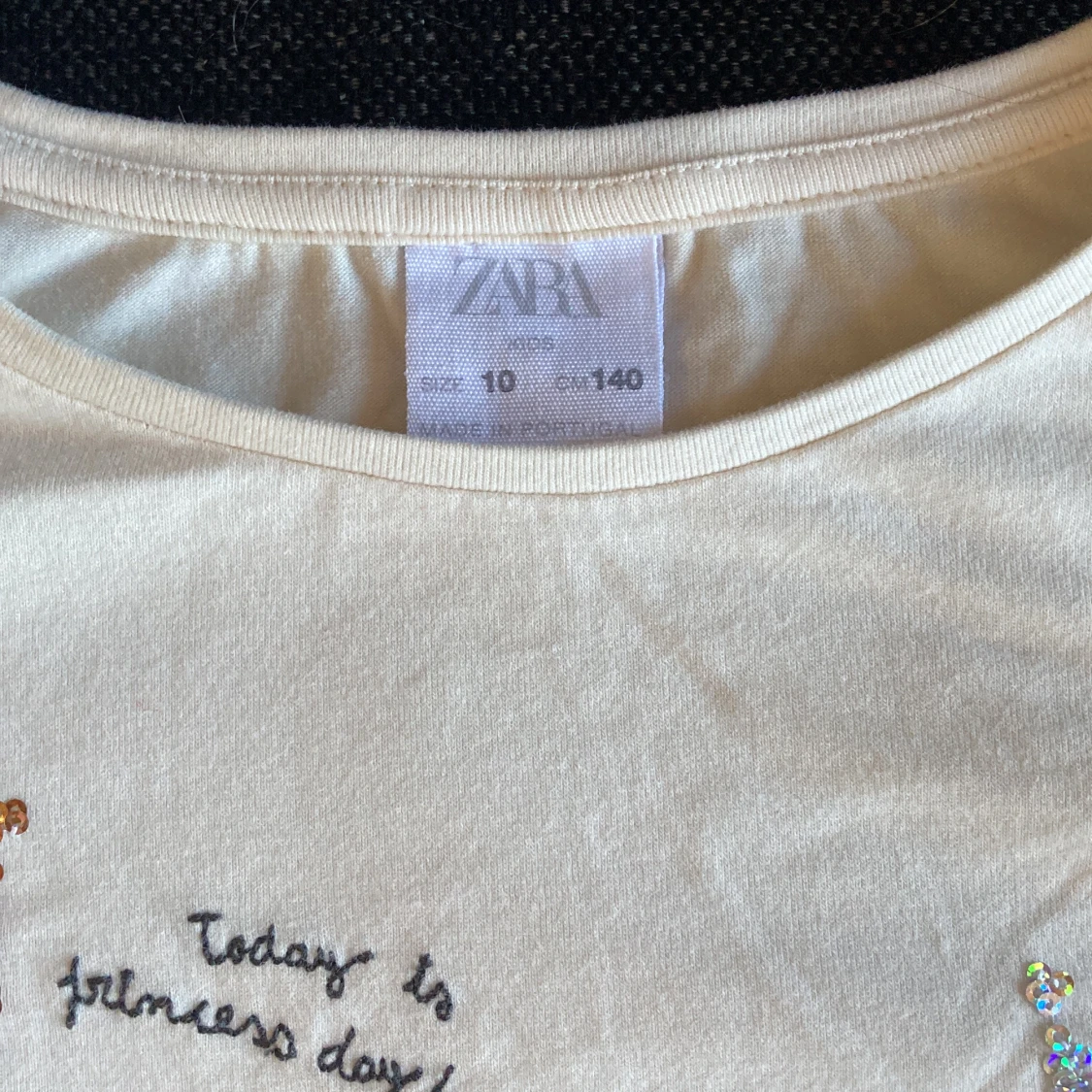 Långärmad tröja. - 90