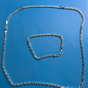 Silverkedja och armband  - Äkta silver med stämpel 925 på Mer information bara skriv! 