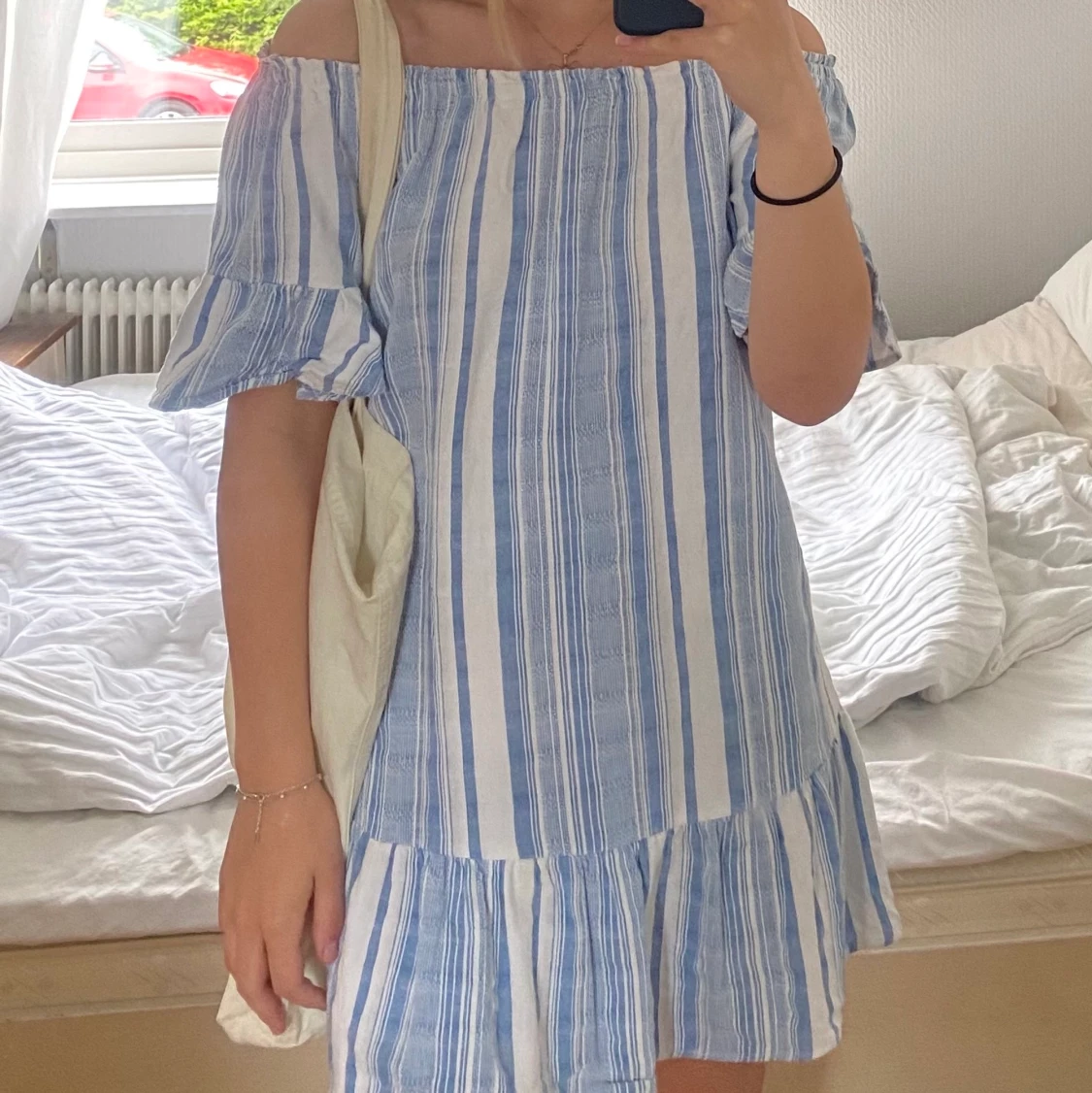 Off shoulder klänning 