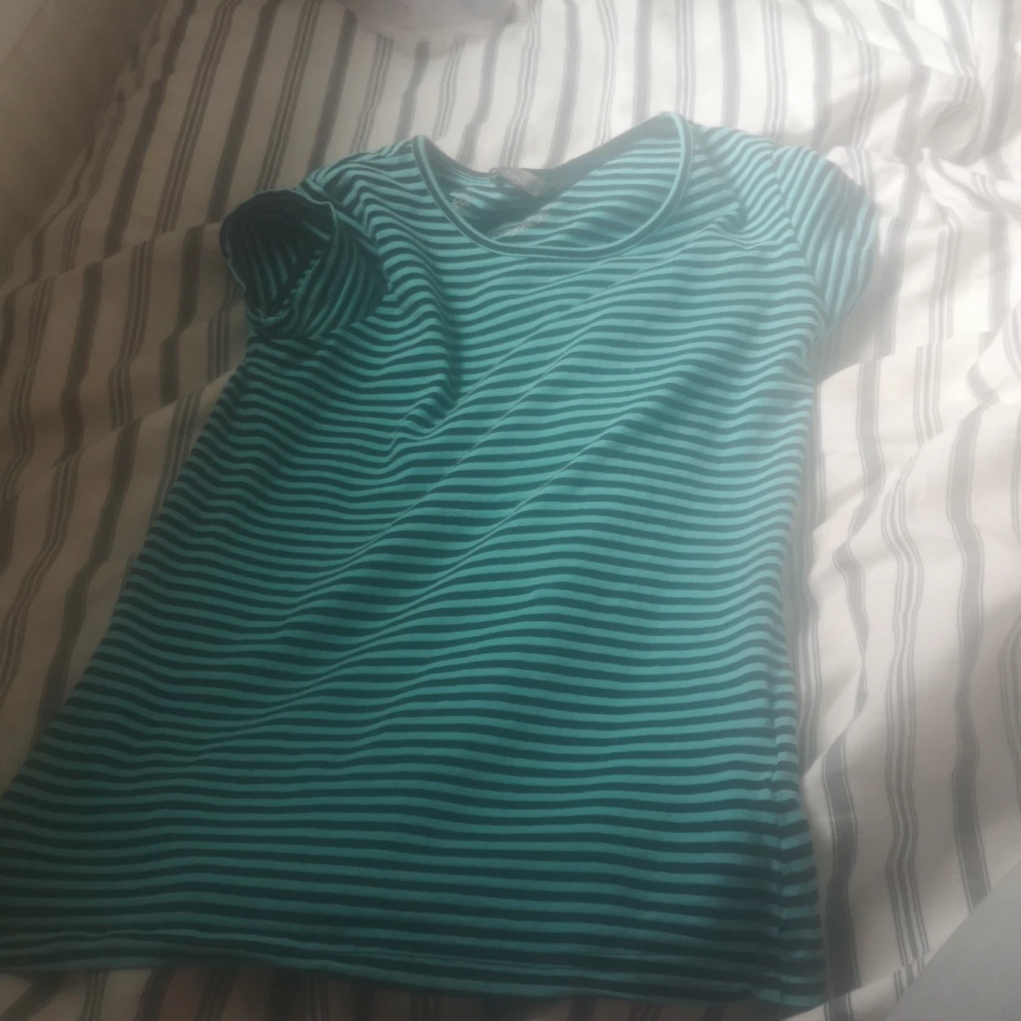 Super snygg randig tröja.  - 90