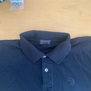 Sergio tacchini polotröja svart - …