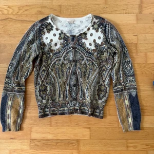 Kofta  - Kofta med coolt mönster 