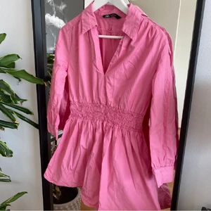 Klänning - Jättesöt klänning från Zara i S💕