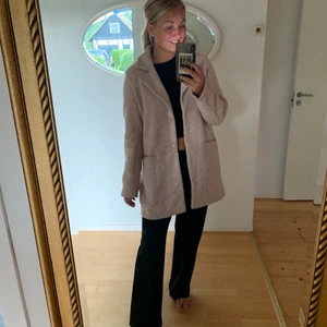 Kappa - Ljus rosa kappa som aldrig är använd. Svårt att fånga upp färgen i ljuset men skicka vid intresse så ska jag göra det bästa jag kan för att visa😅 