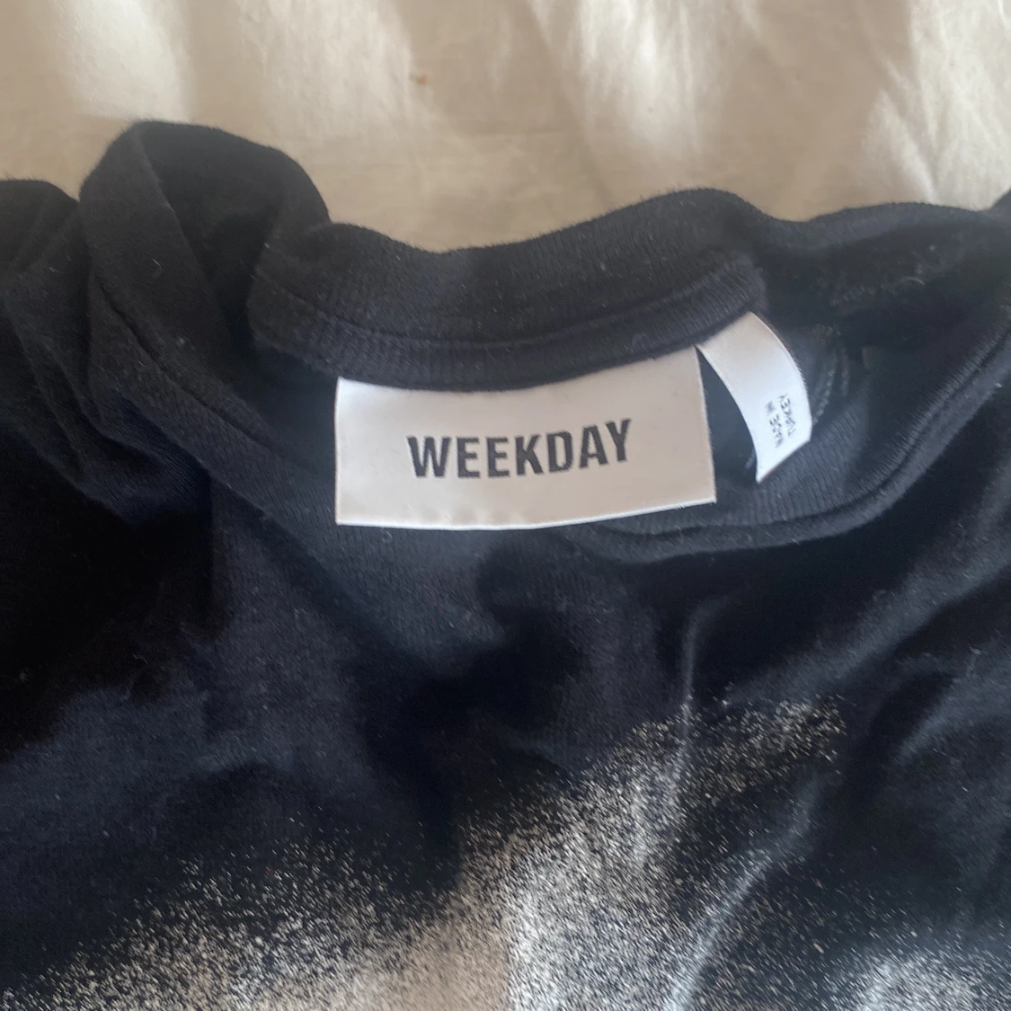 Croppad top från Weekday - 90