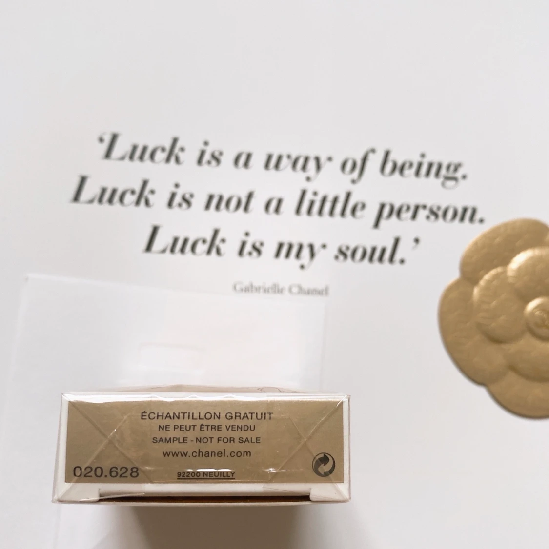 CHANEL Gabrielle Essence Eau de Parfum 5 ml + kort + Camellia blomma - 91