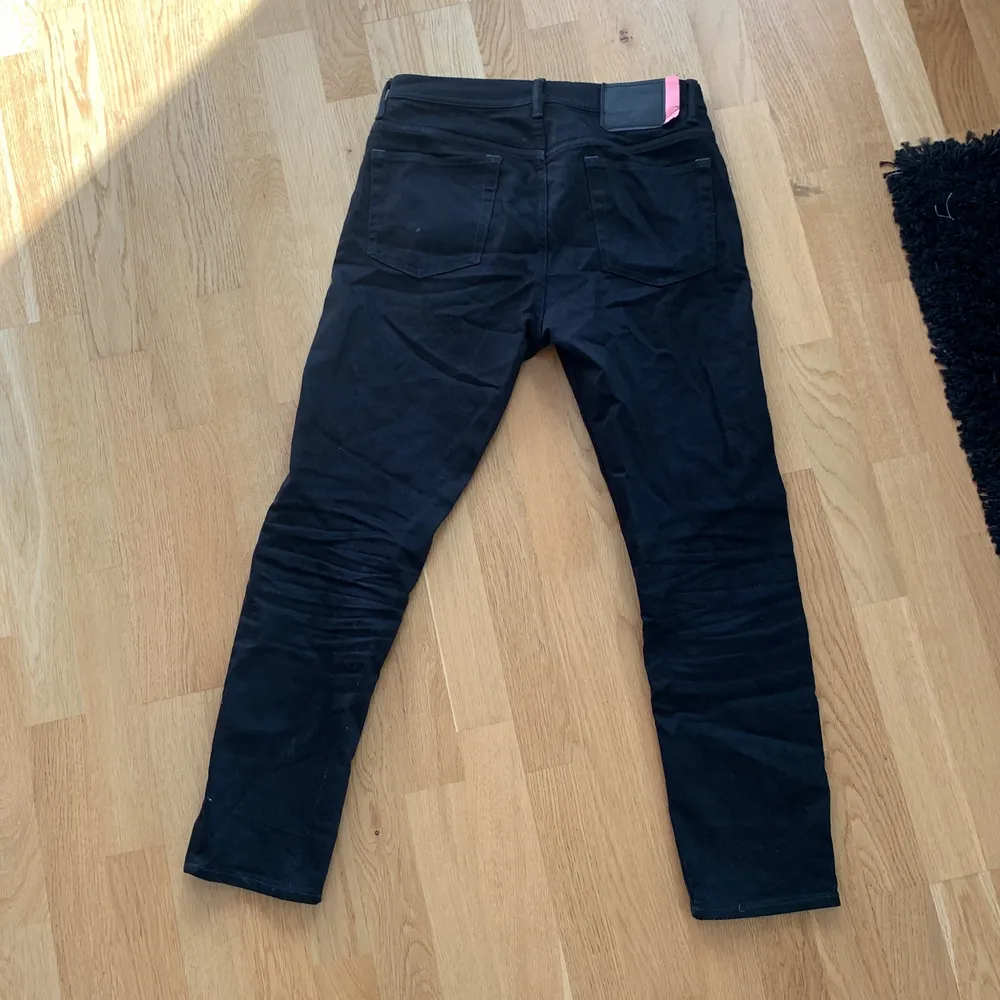 Acne studios blå konst jeans. Slim fit sitter lite loose. Strl 30/32.. Jeans & Byxor.