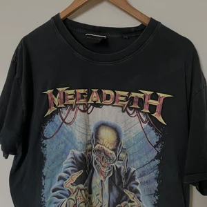 Band tröja - Nice Megadeth t shirt. 💕Tryck på ”köp nu” för att få hem den inom 2 arbetsdagar💕