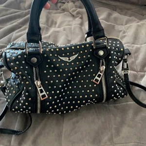 Zadig väska! - Lägger ut den här pga oseriösa bud super fin perfekt till skolan wow wow wow!🤩