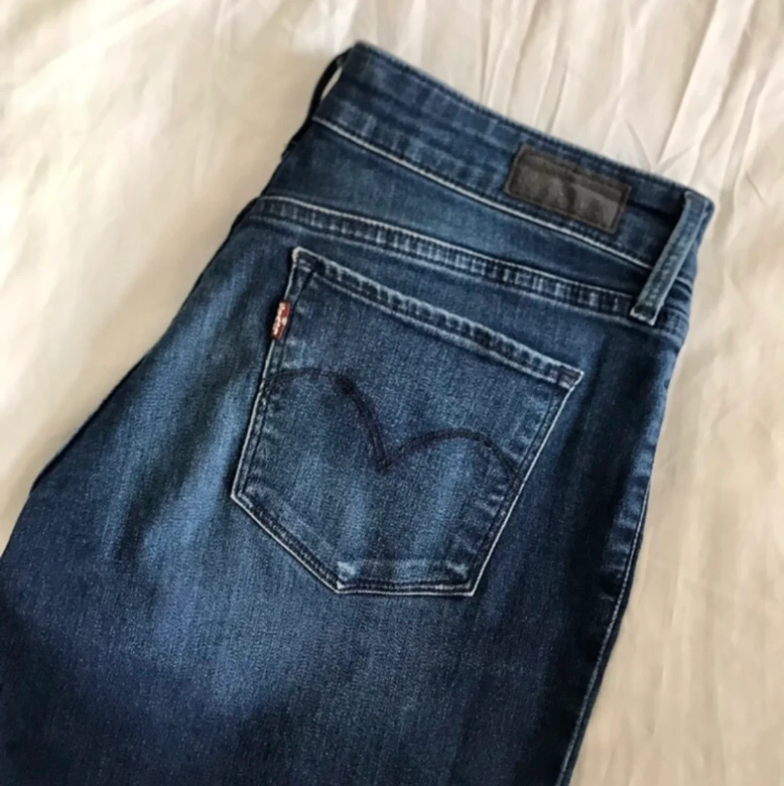 Levi’s Demi Curve  - 90
