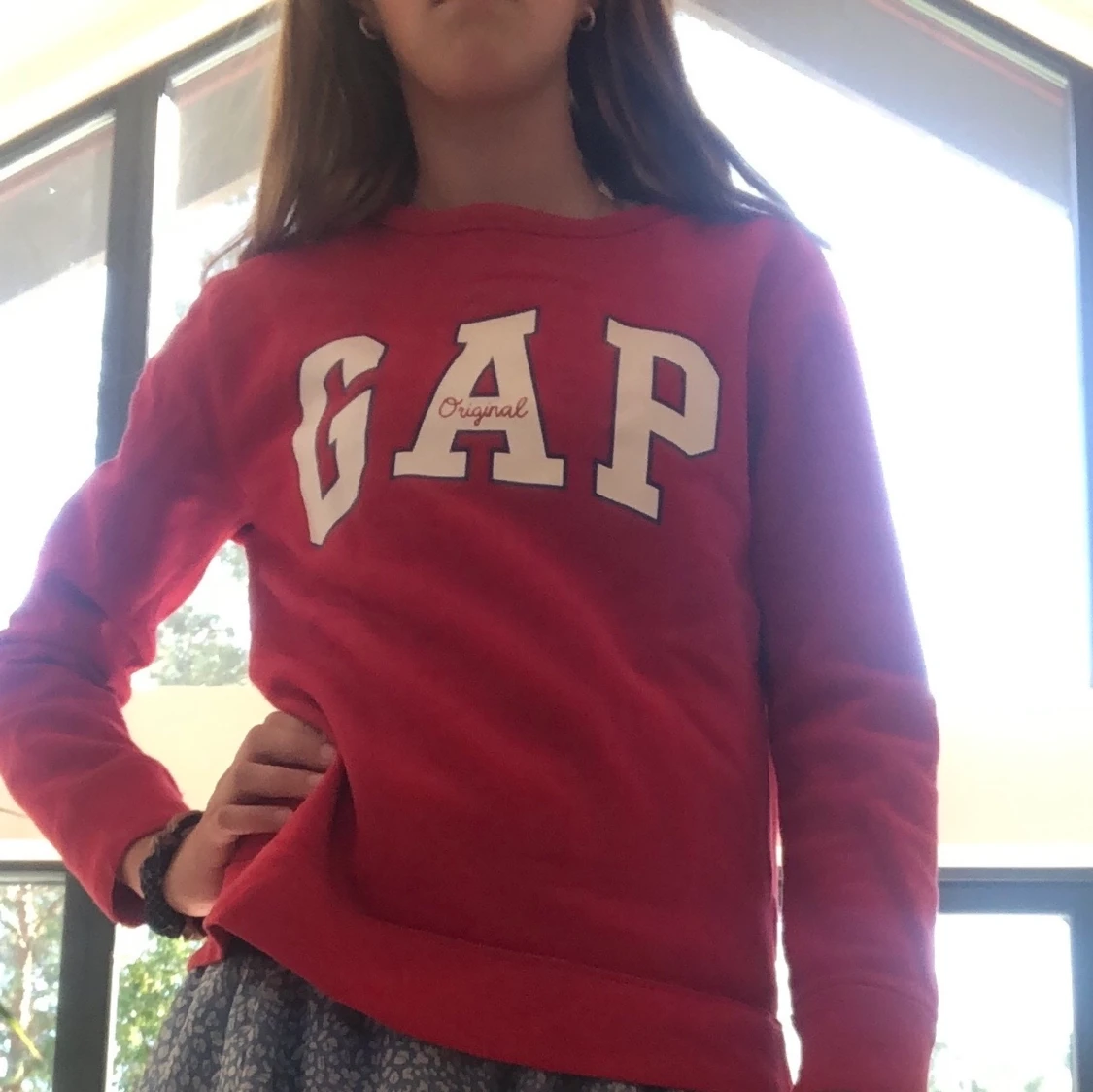 Röd gap tröja  - 90