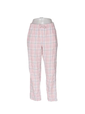 Rosa rutiga pyjamasbyxor - Mysiga pyjamasbyxor i ljusrosa med vitt och grått rutmönster. Byxorna har resår i midjan. Byxorna har inga defekter och säljs då de inte kommer till användning. Skriv för frågor.