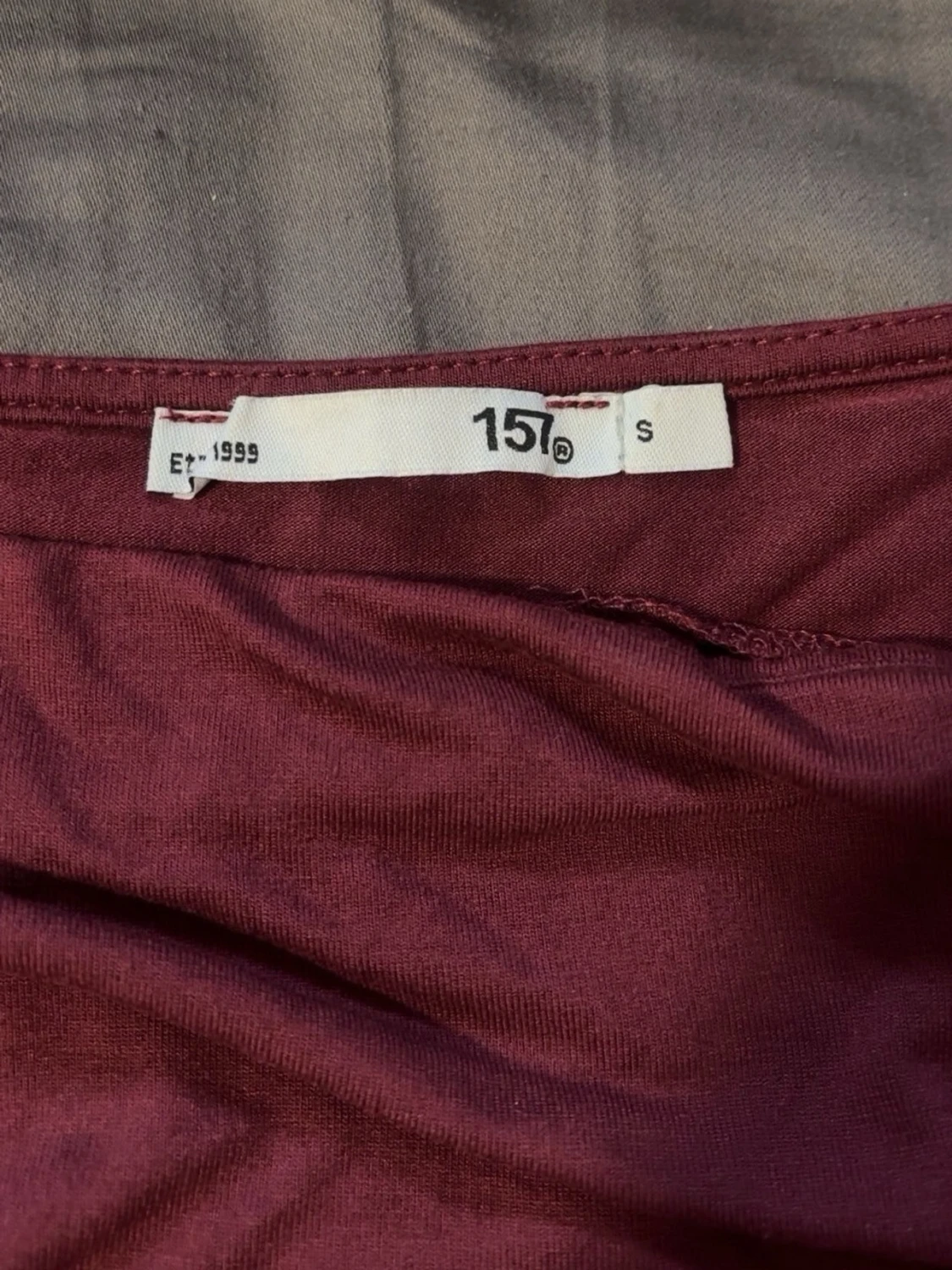 Vinröd t-shirt från Lager 157 - 1