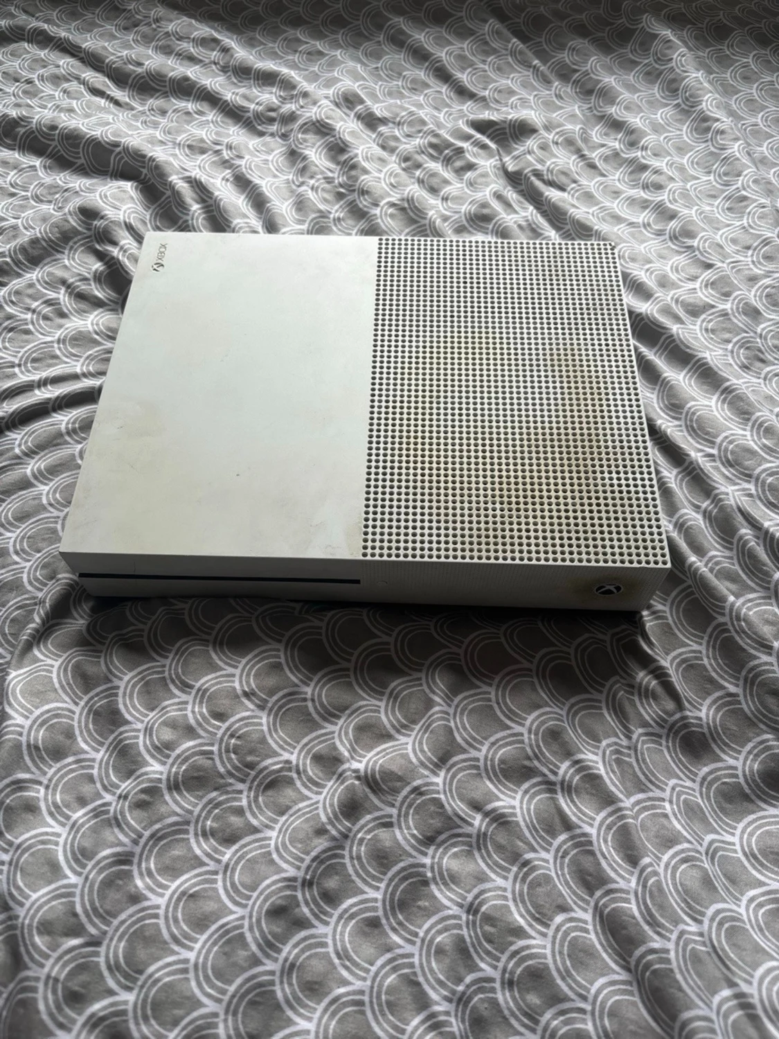 Xbox One S med handkontroll - 3