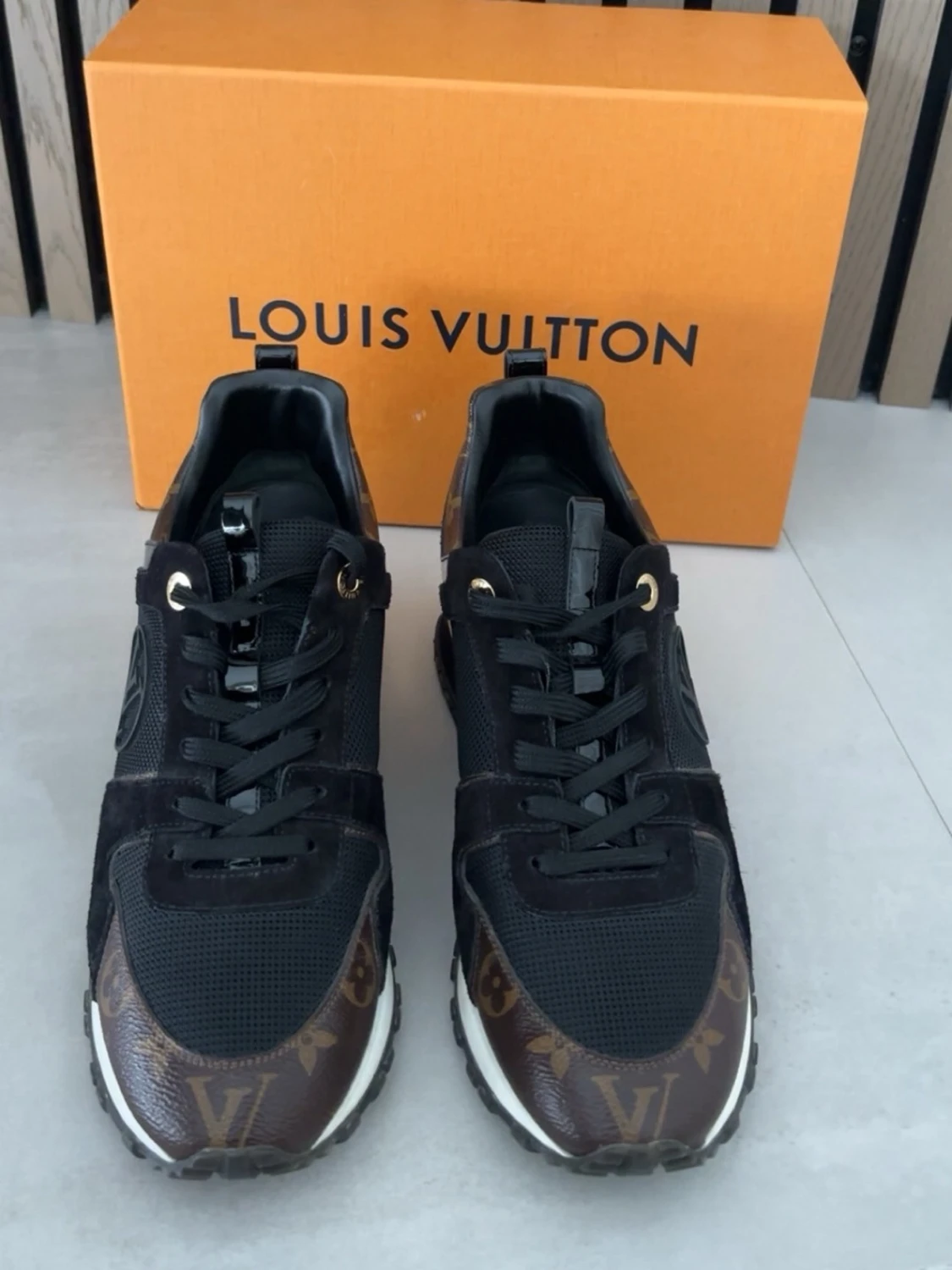 Louis Vuitton svarta sneakers - 1