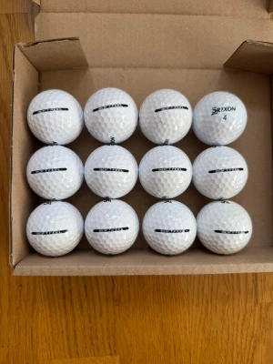 Srixon soft feel 12-pack golfbollar A/B-klass - Srixon soft feel 12-pack golfbollar A/B-klass