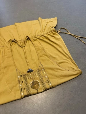Klänning  - Vintage klänning 💛